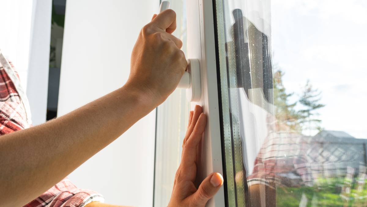 Holding window handle